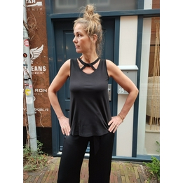 Overview image: Only-M Top mouwloos traveltricot