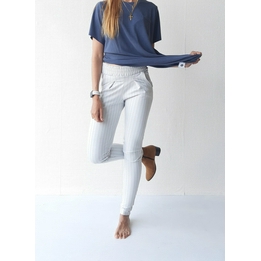 Overview image: Madame Liz Pantalon pinstripe