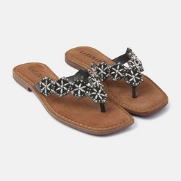 Overview image: Lazamani Slippers Square/Beads